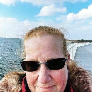 Meet your Posher, Neva